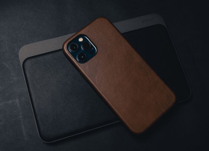 iPhone Duo case adhesive
