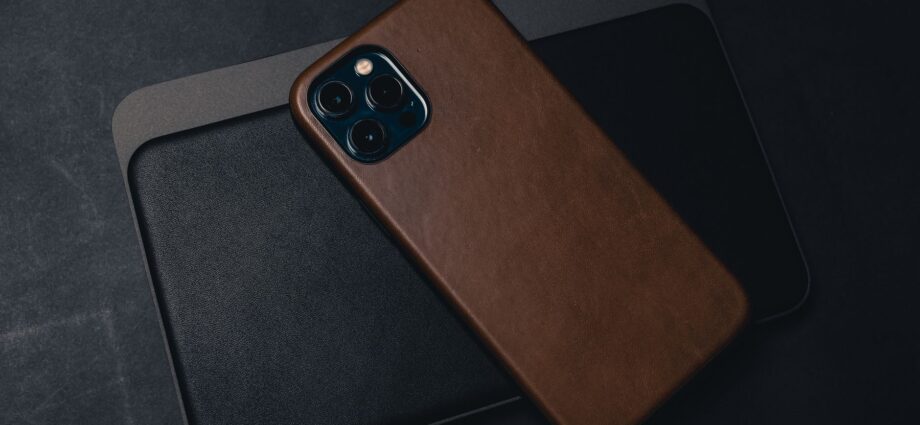 iPhone Duo case adhesive